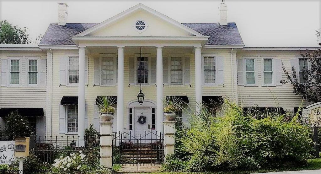 The Lake Manor Bed and Breakfast Morgantown Exterior foto